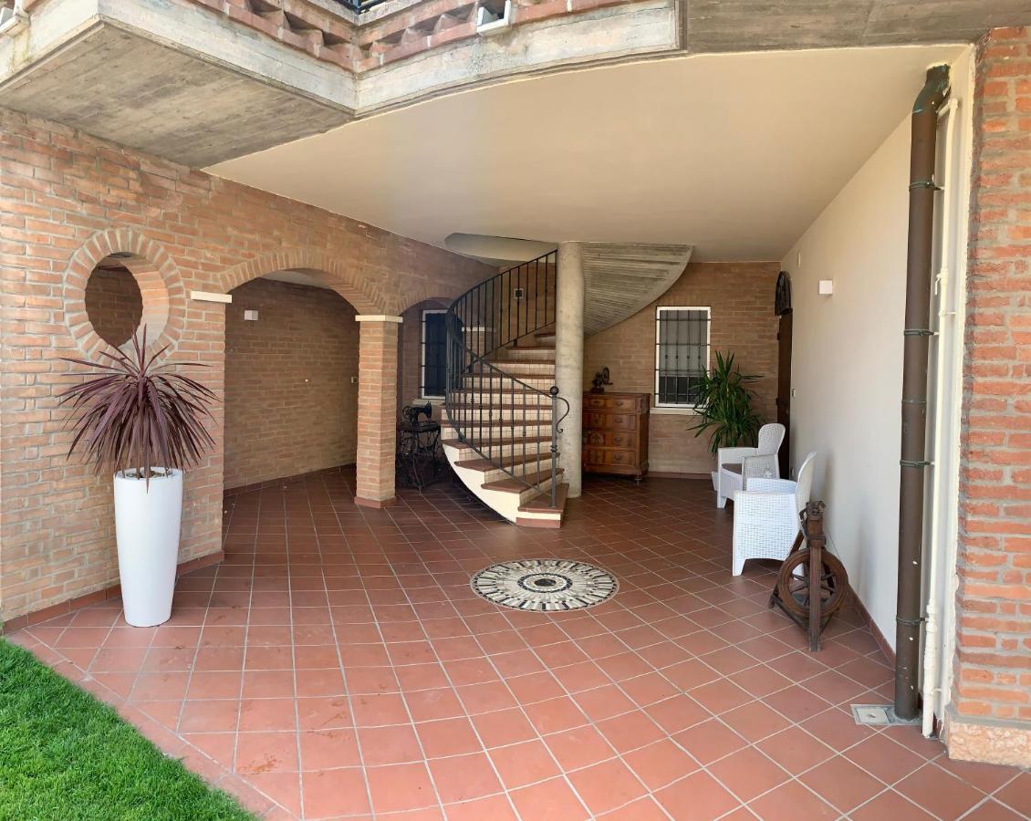 Villa Oasi Ferrara Luaran gambar