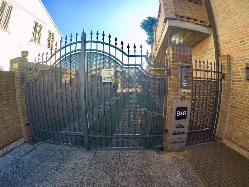 Villa Oasi Ferrara Luaran gambar