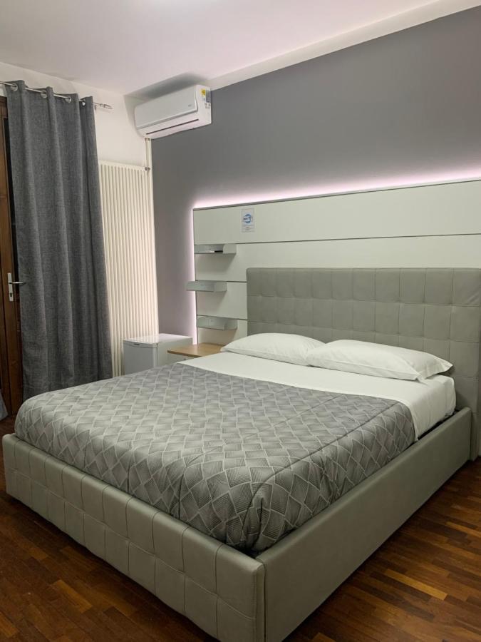 Villa Oasi Ferrara Luaran gambar