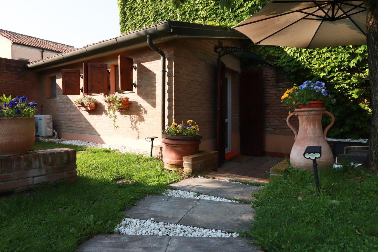 Villa Oasi Ferrara Luaran gambar