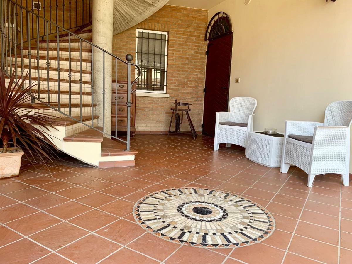 Villa Oasi Ferrara Luaran gambar